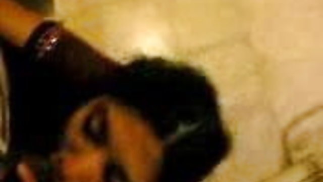 فحش آن لائن کوئی رجسٹریشن کرینہ کپور چمڑا بھارتی ، پڑوسی کے چھوٹے ڈک اپارٹمنٹ میں