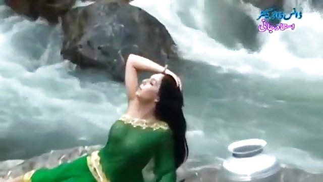 فحش آن لائن کوئی رجسٹریشن بھارتی زبانی جنسی کے لئے کس طرح میں شفاف گیلی ساڑی چھاتی دکھا..گرم ، شہوت انگیز شو